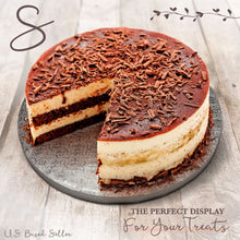 Load image into Gallery viewer, Round Cake Boards Bulk 12pk - 10 Inch Cake Drum Silver Smooth Edge