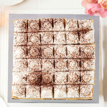 Load image into Gallery viewer, Spec101 Cake Board 10 Inch 12pk Silver Cake Board Flower Pattern Cake Base Set