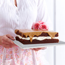 Load image into Gallery viewer, Spec101 Cake Board 10 Inch 12pk Silver Cake Board Flower Pattern Cake Base Set